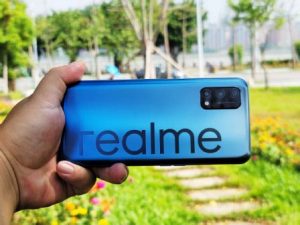 Realme Q2